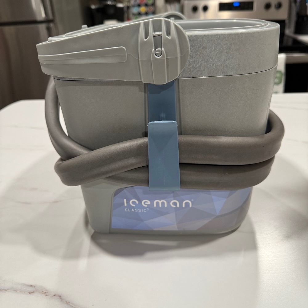 DonJoy IceMan Classic Cold Therapy Unit